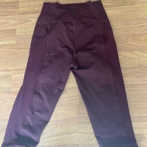 Lululemon burgundy Capri leggings
